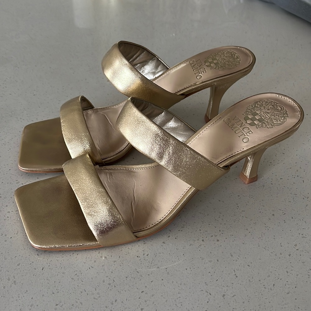 VINCE CAMUTO ASLEE TWO-STRAP MULE